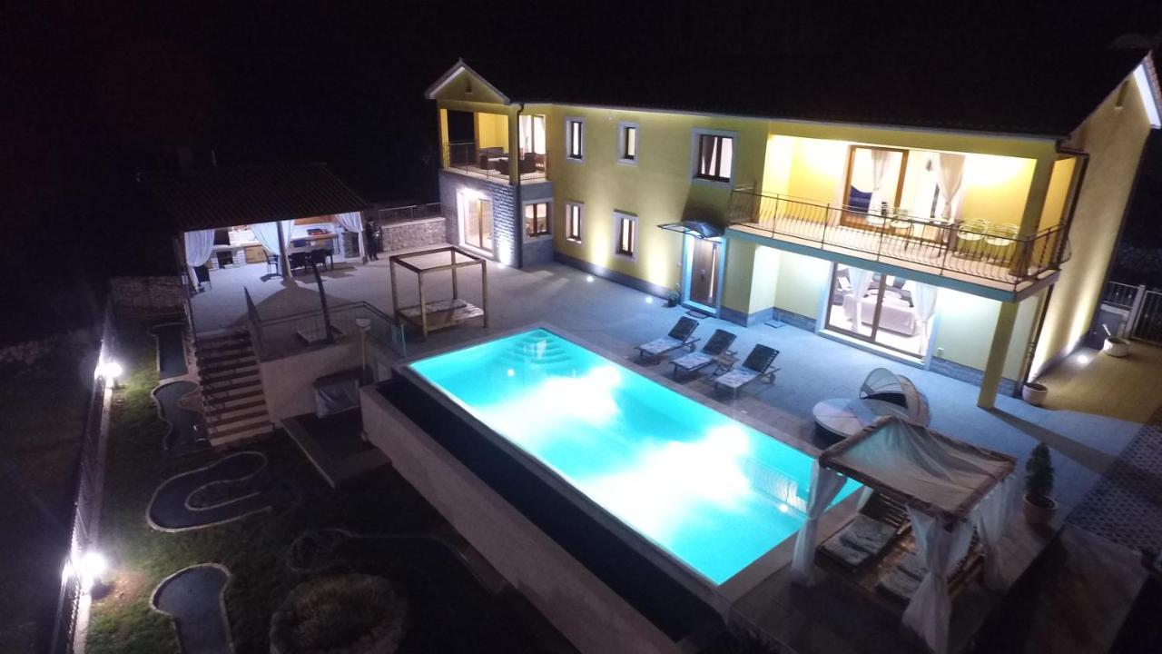 Villa Bambi มอชเชนิชกา ดรากา ภายนอก รูปภาพ